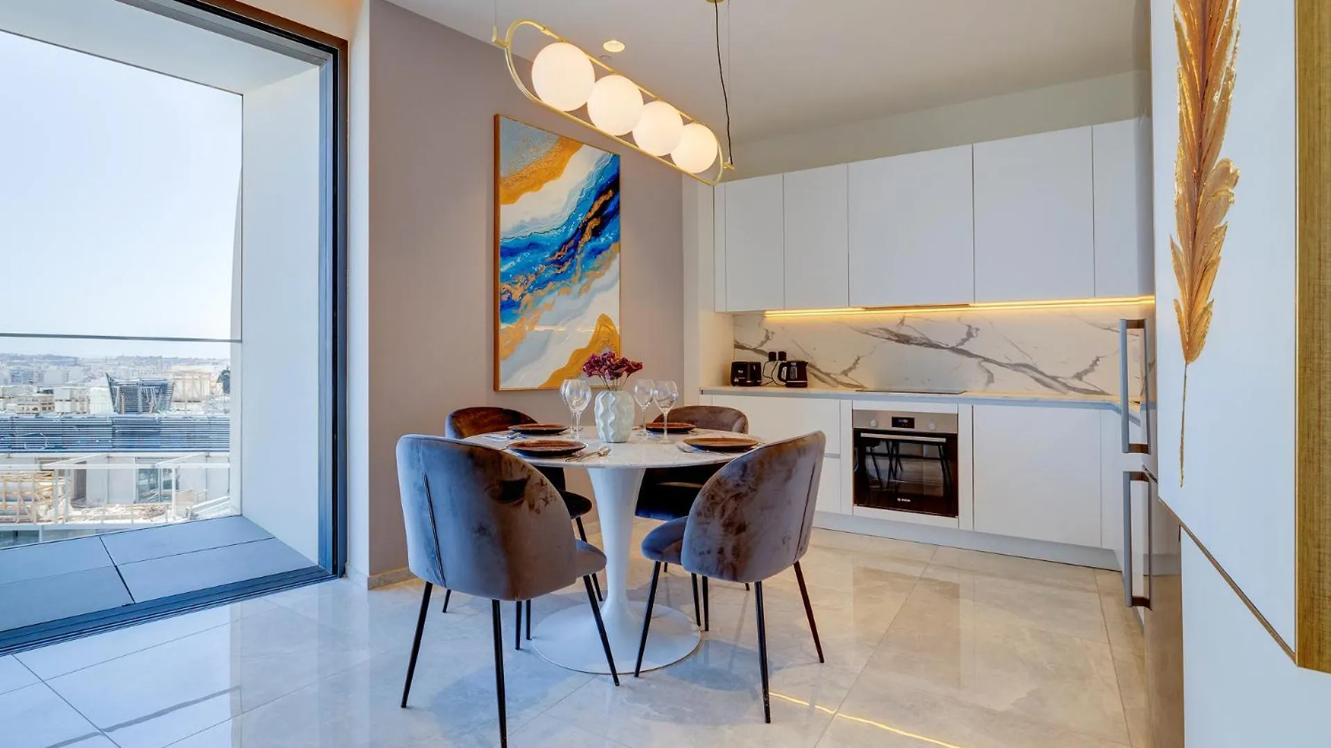 Superlative Apartment In Mercury Towers San Ġiljan Malta